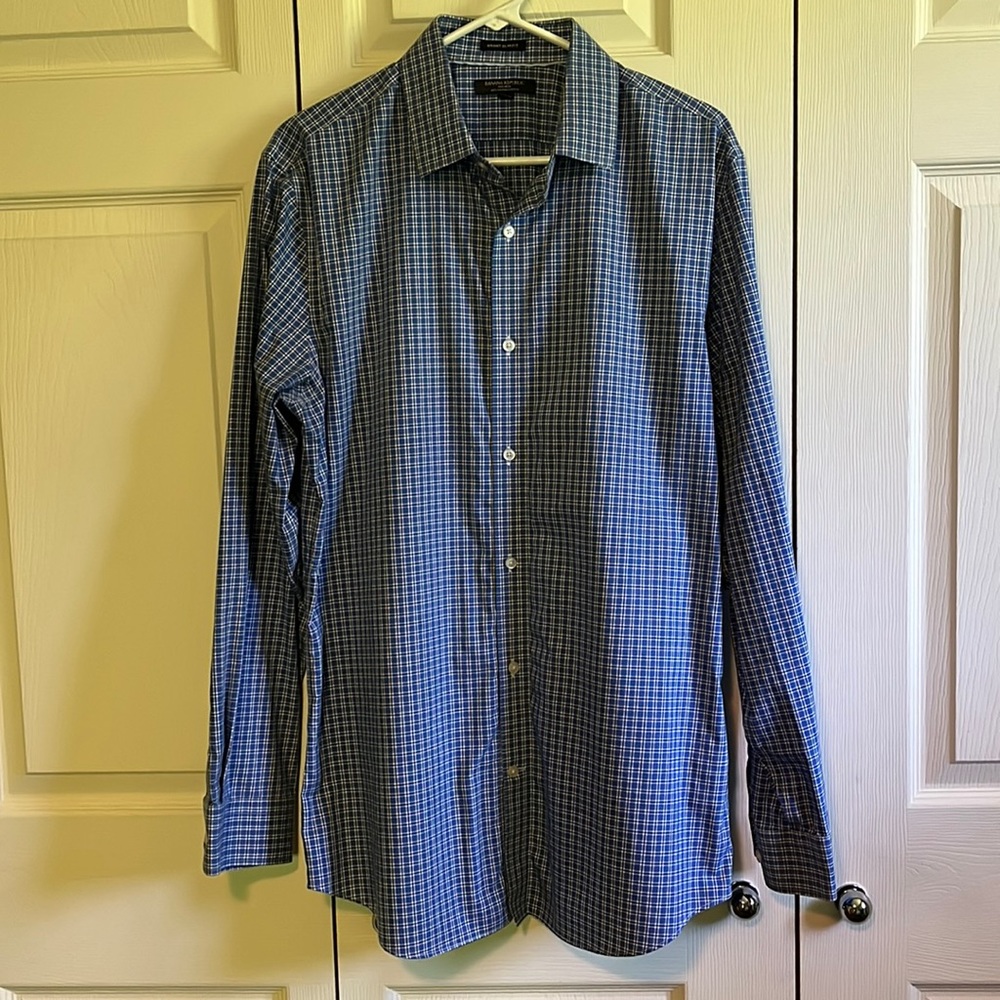 Men’s Banana Republic Button Down Shirt. Size Large. Slim Fit. No Iron.